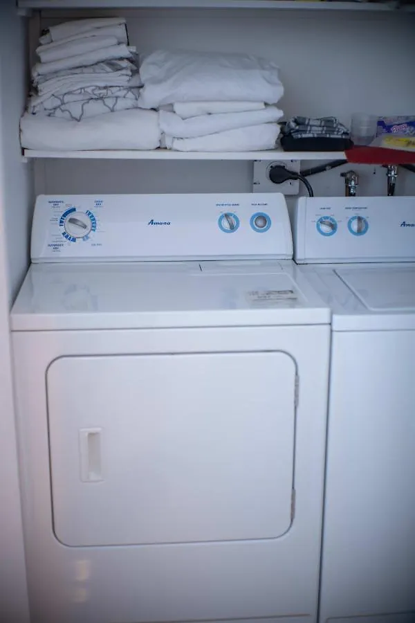 Beautiful 3 Beds Apt - 3Mins From Metro Apartamento Montréal