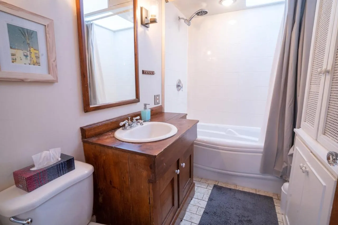 Appartement Beautiful 3 Beds Apt - 3Mins From Metro à Montréal 0*,